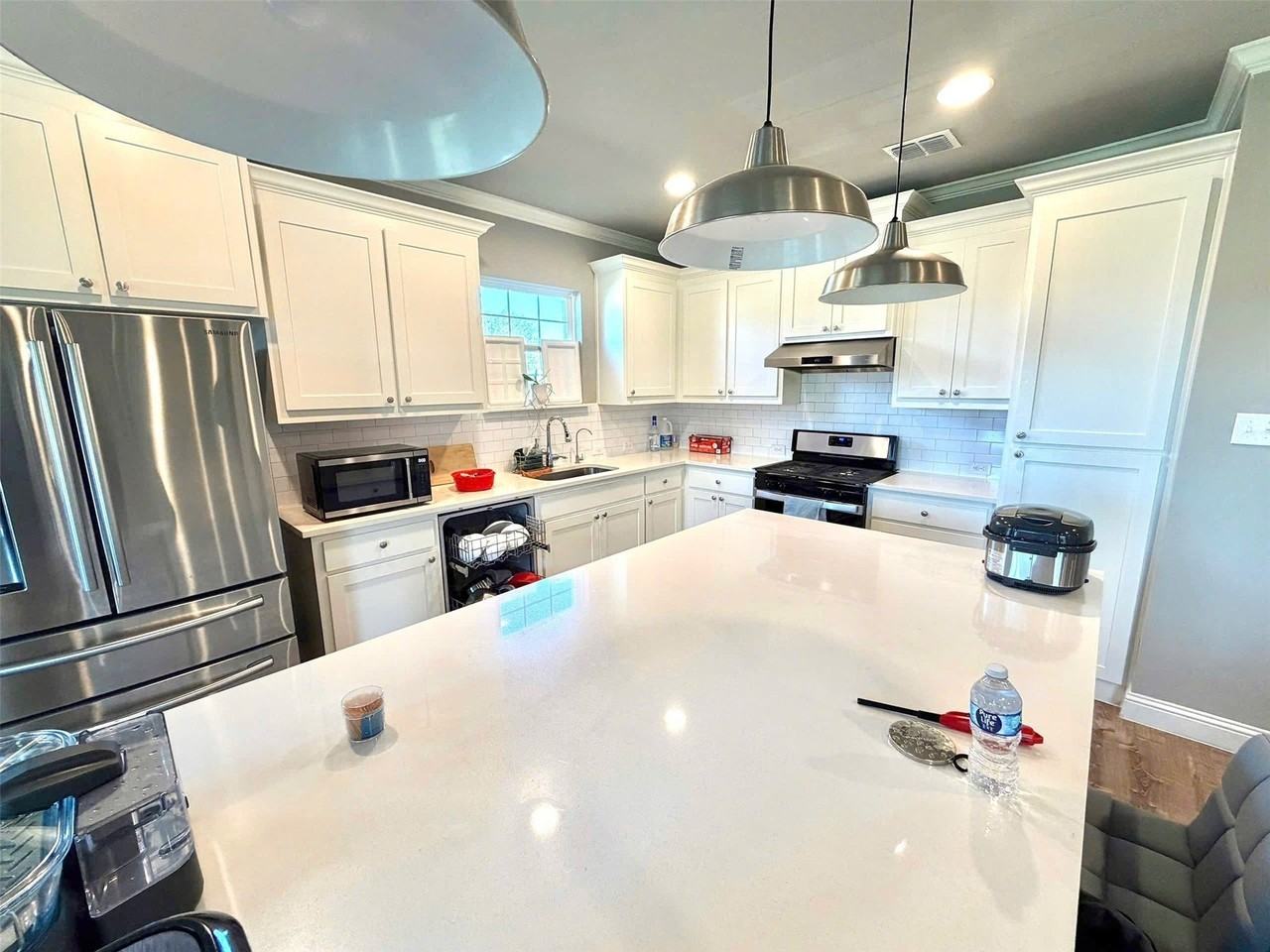402 Coyote Creek Dr - Photo 3 of 17