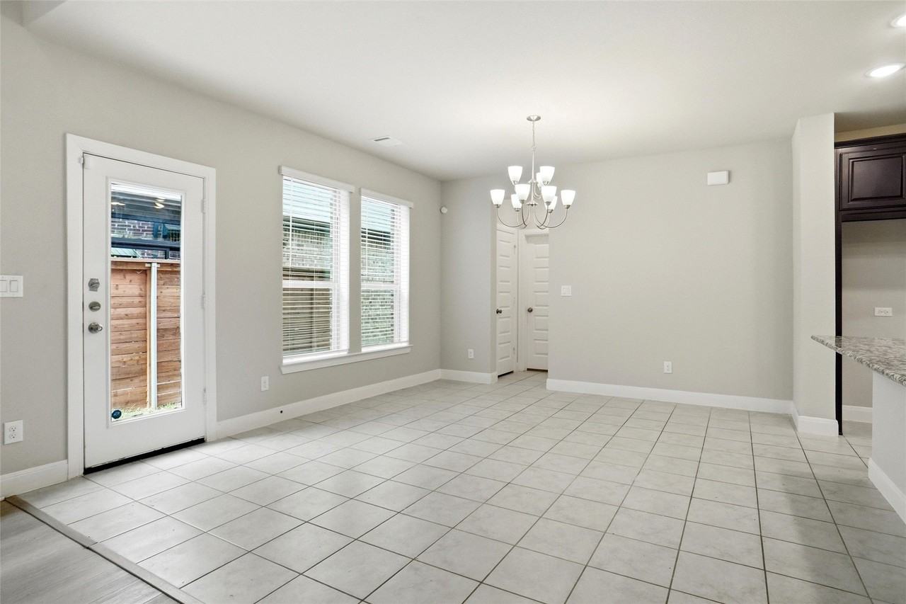 1808 Sierra Rose Trce - Photo 4 of 20