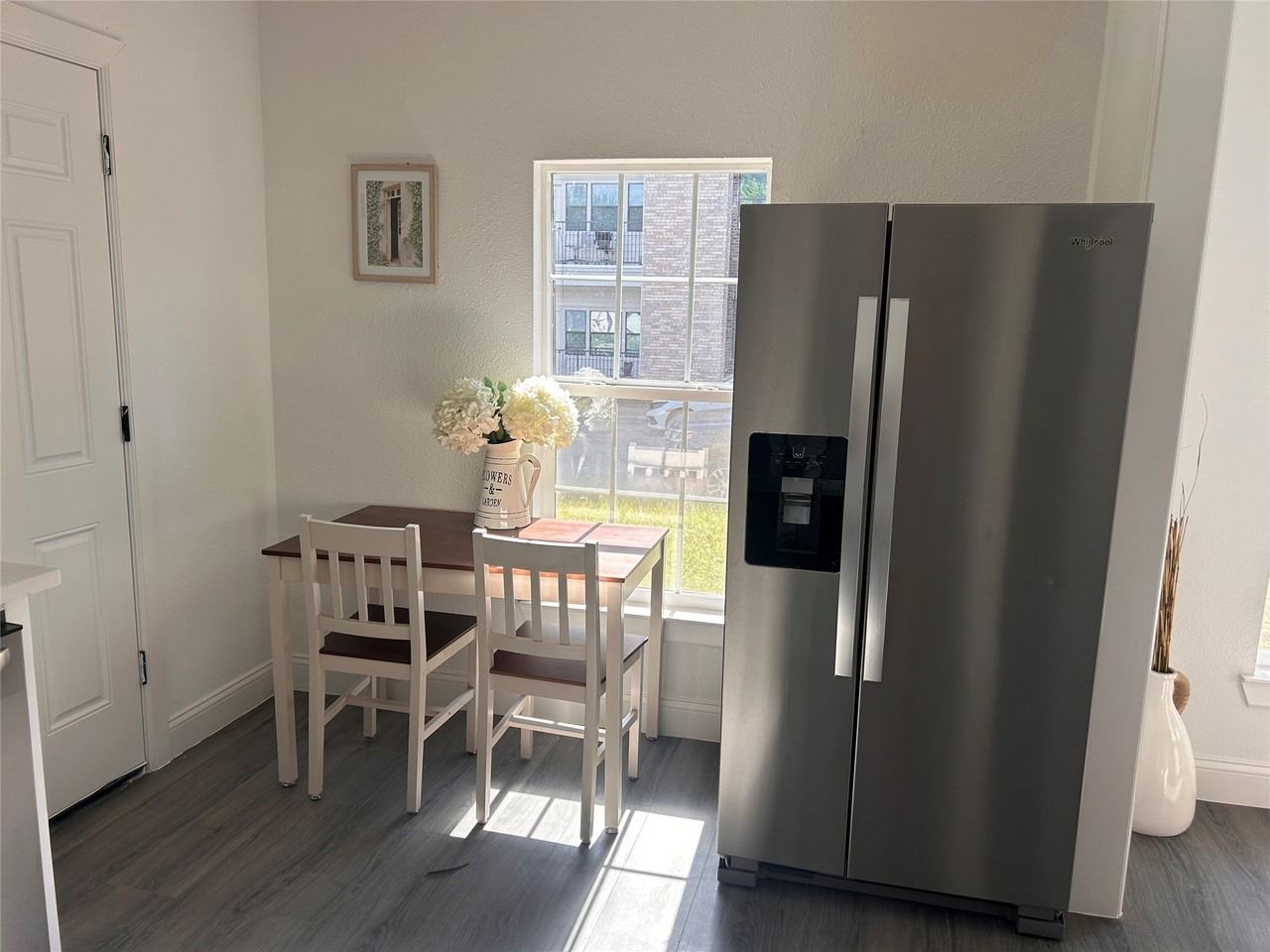 211 Kerby St - Photo 4 of 9