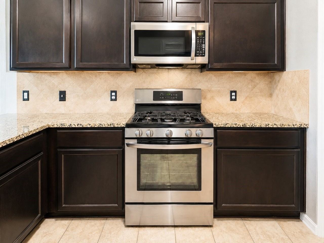 1229 Walnut Cliff Ct - Photo 7 of 30