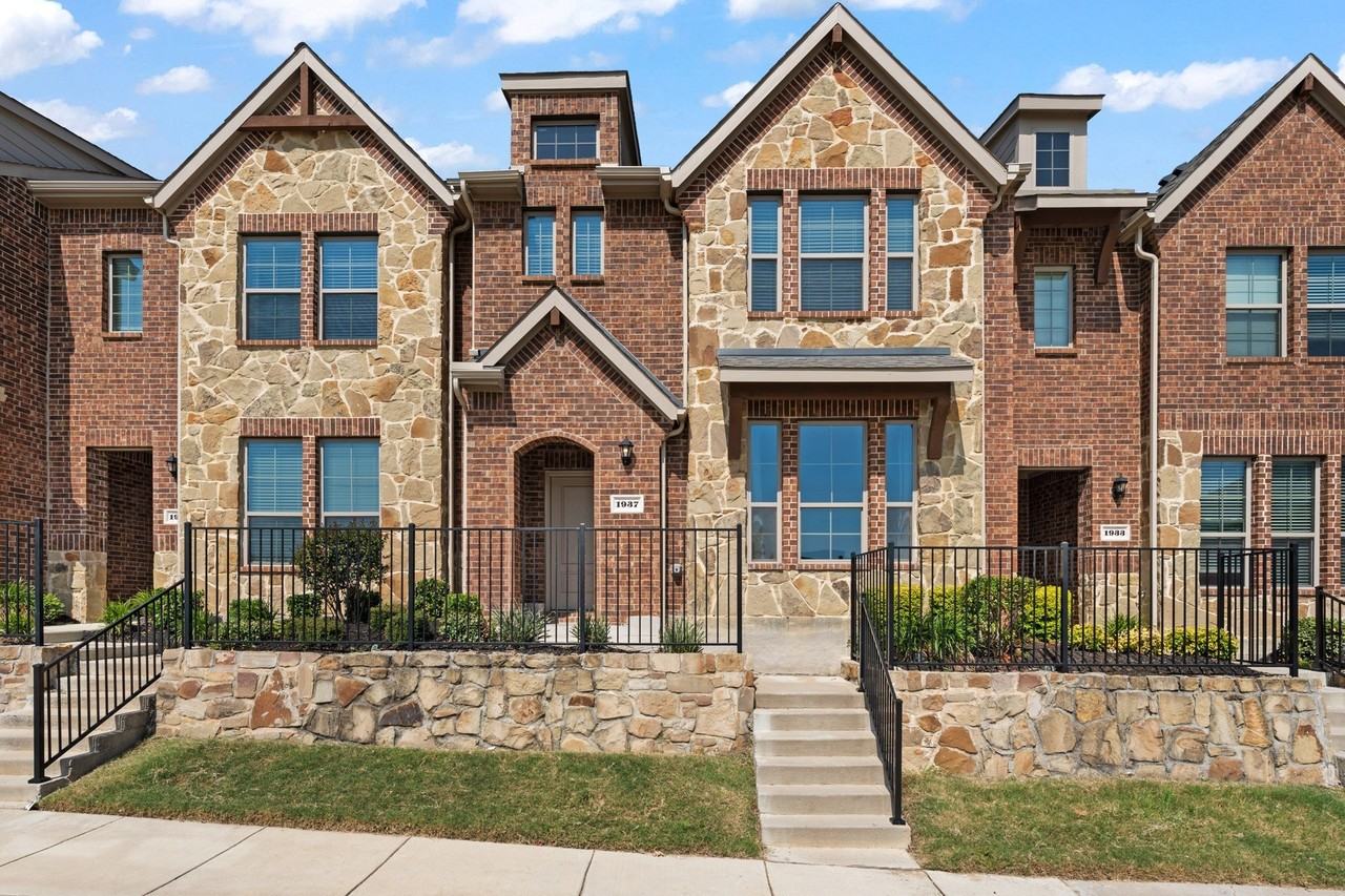 1937 Buffalo Hill Dr