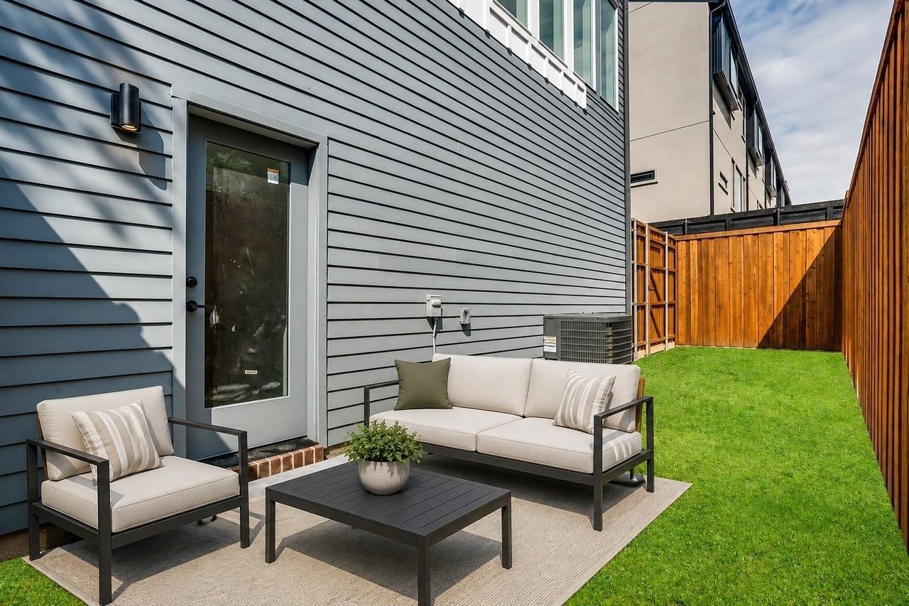 2915 Lucas Dr #105 - Photo 3 of 9