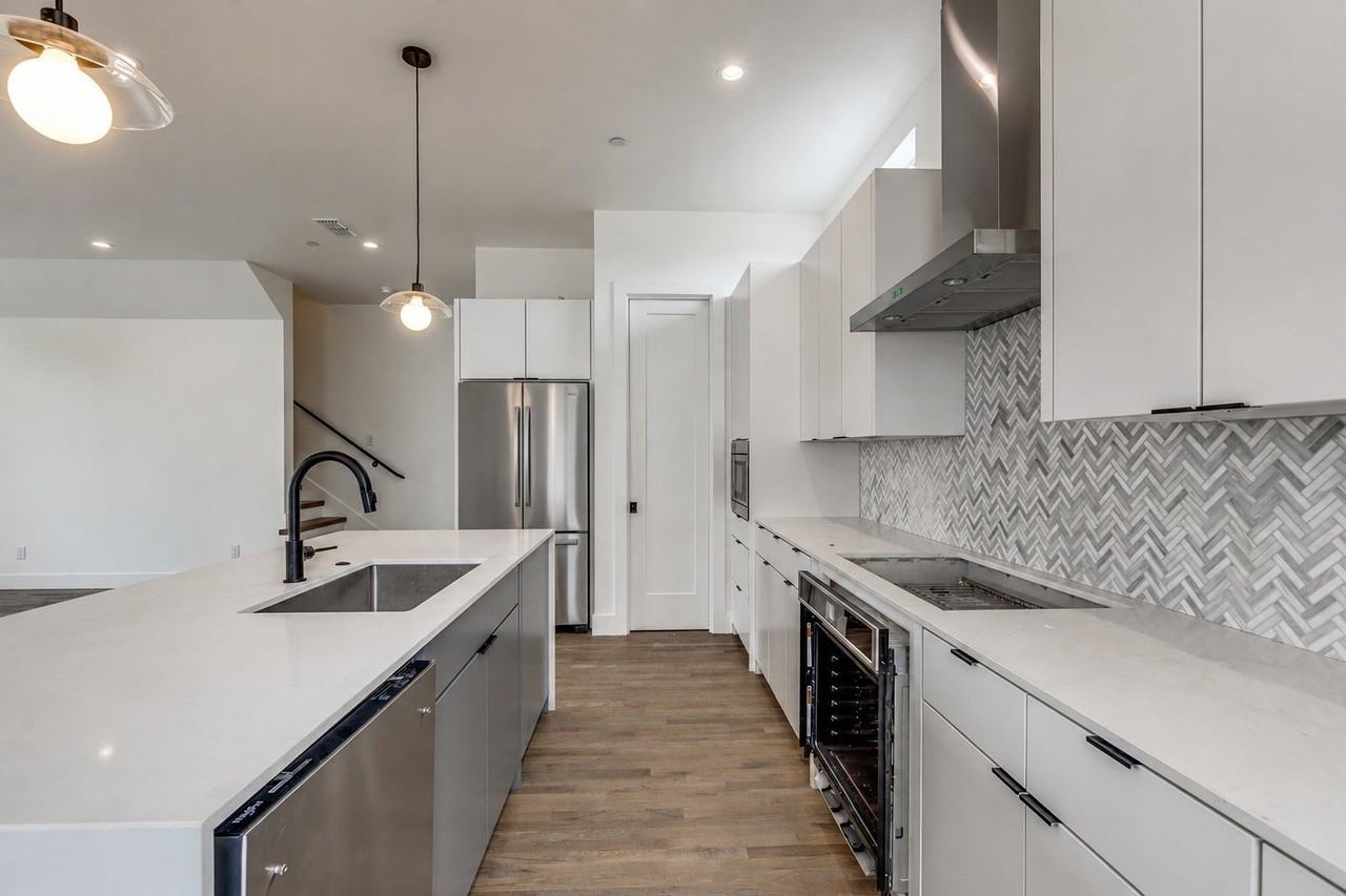 2915 Lucas Dr #105 - Photo 5 of 9