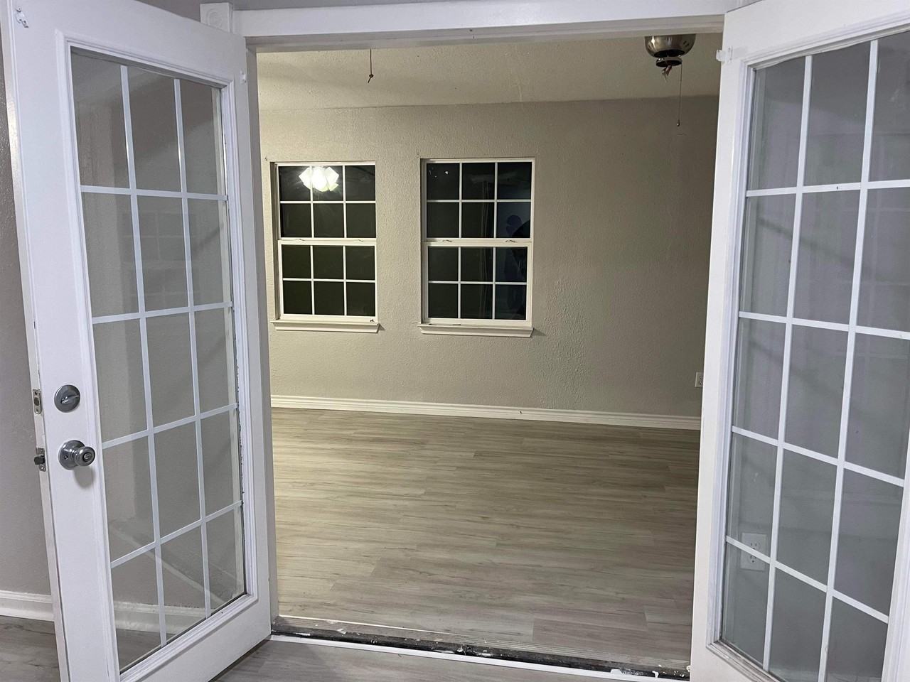 302 Kansas St #1 - Photo 4 of 19