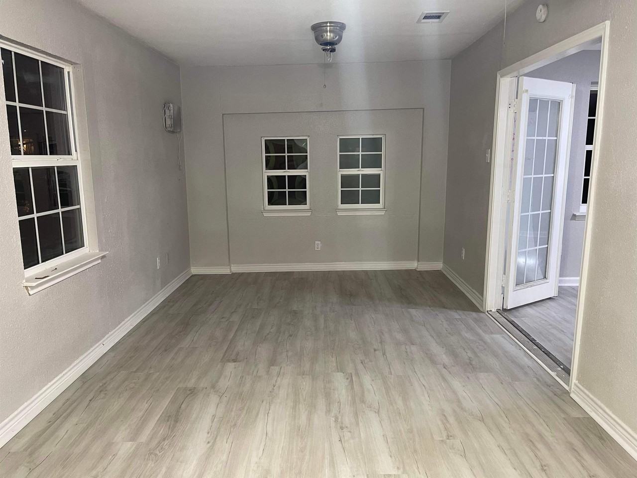 302 Kansas St #1 - Photo 6 of 19