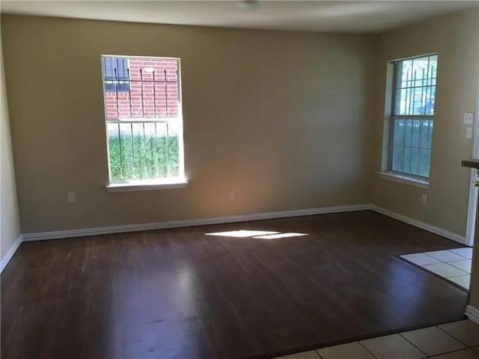 1504 E Mulkey St - Photo 3 of 5