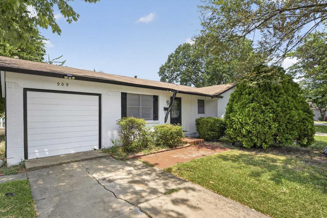 909 Rosewood Hills Dr - Photo 2 of 29