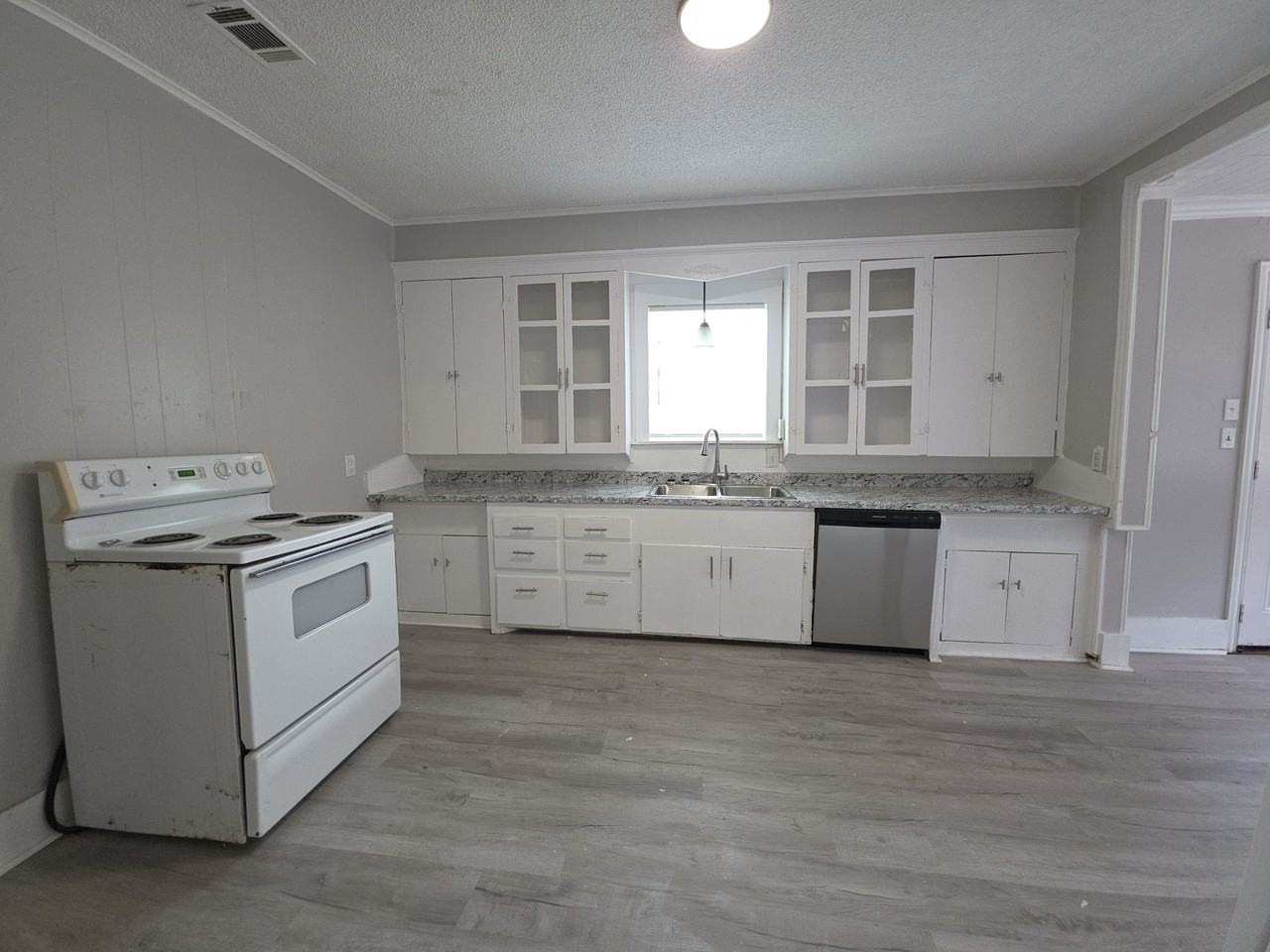 1108 W Center St #1 - Photo 2 of 23