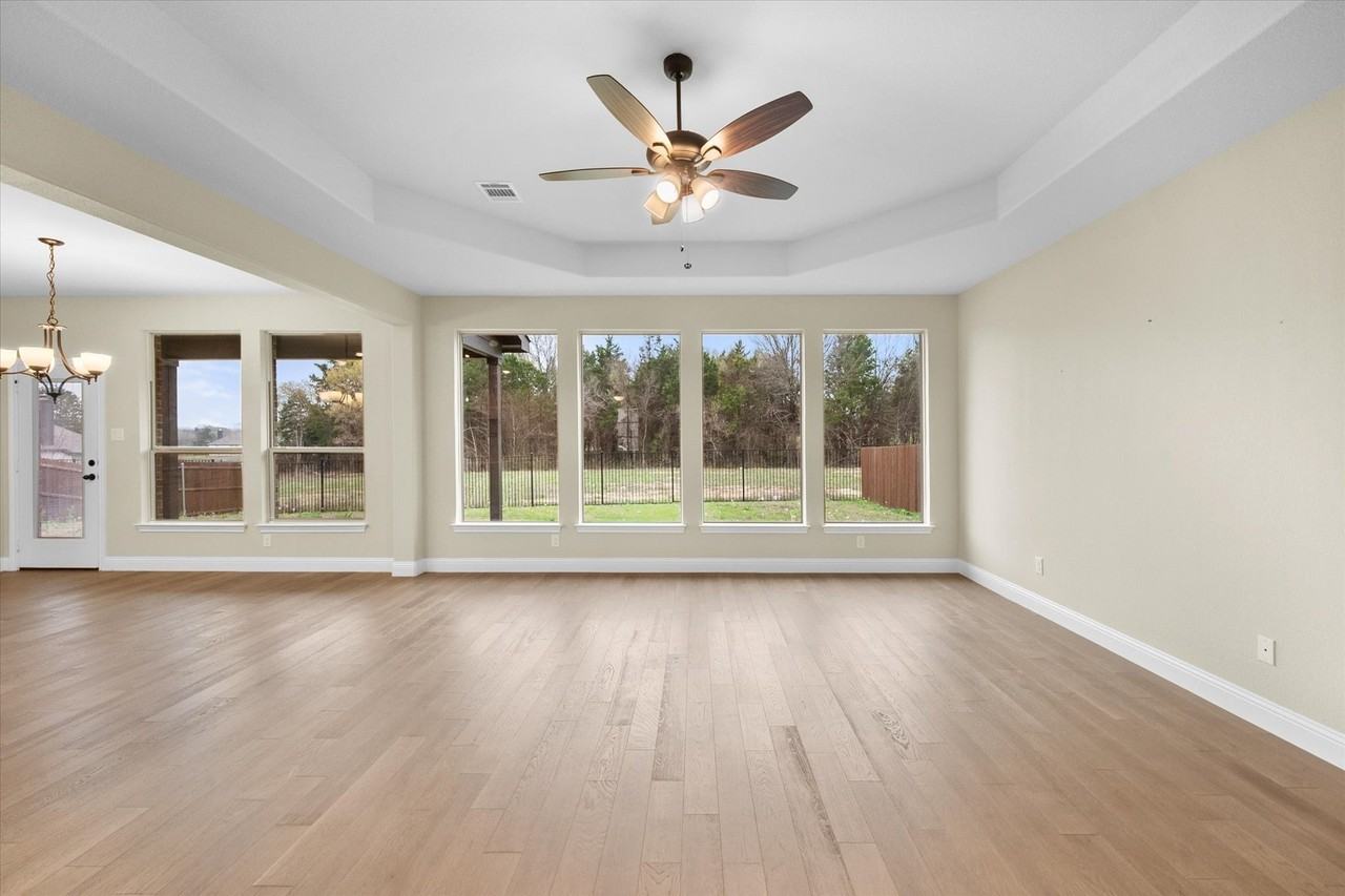 4434 Verbena St - Photo 6 of 40