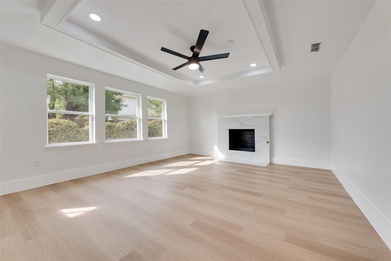 2307 Glen Forest Ln - Photo 5 of 20