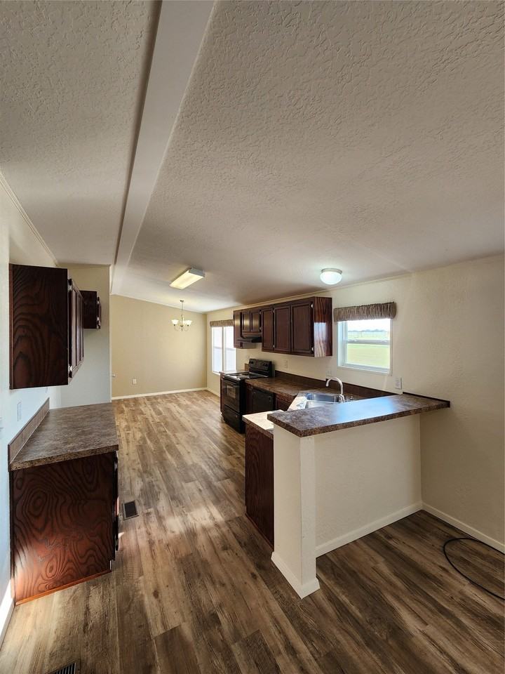 2745 Ranch Rd - Photo 4 of 14