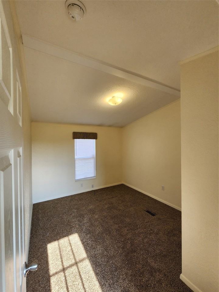 2745 Ranch Rd - Photo 7 of 14