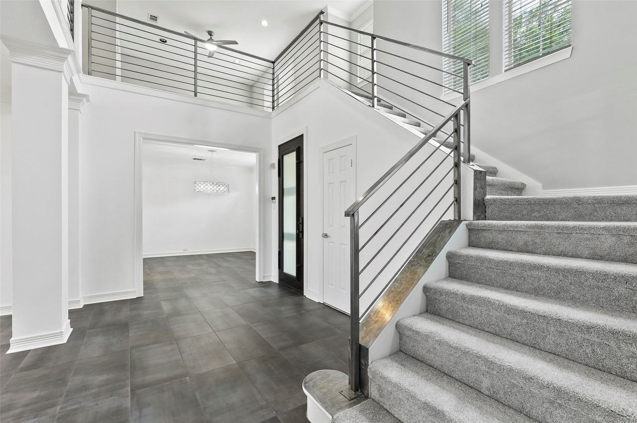 545 Oak Hill Dr - Photo 6 of 40