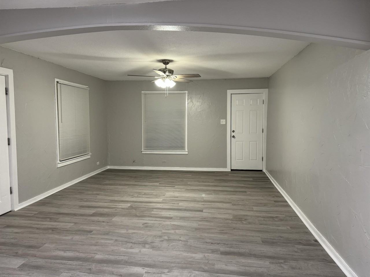 500 W Burrell St #1 - Photo 2 of 17