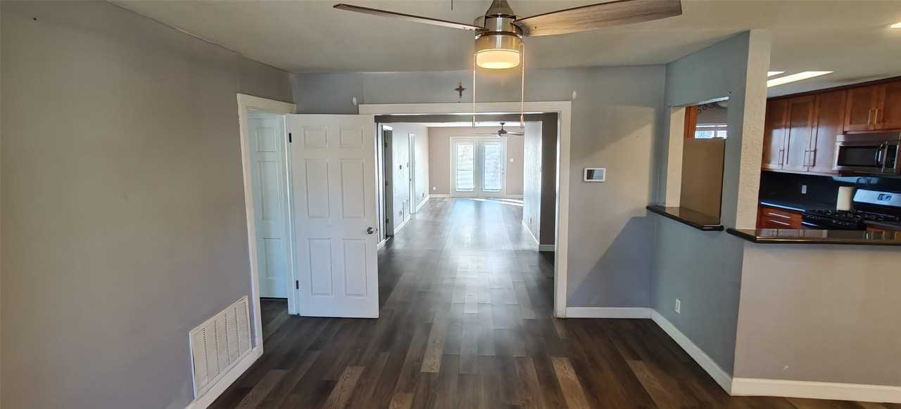 2532 Ryan Ave - Photo 3 of 8