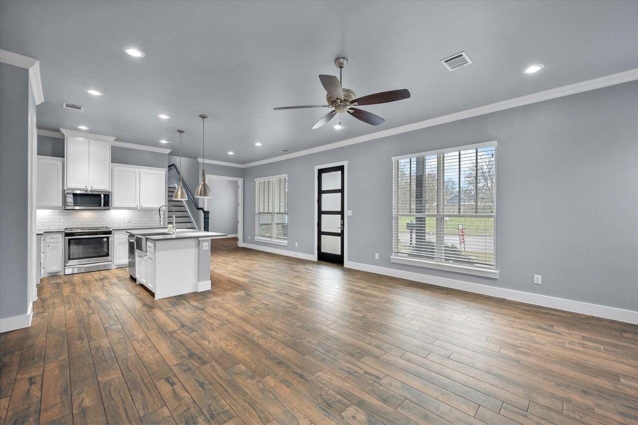 216 Alvarado St - Photo 4 of 30