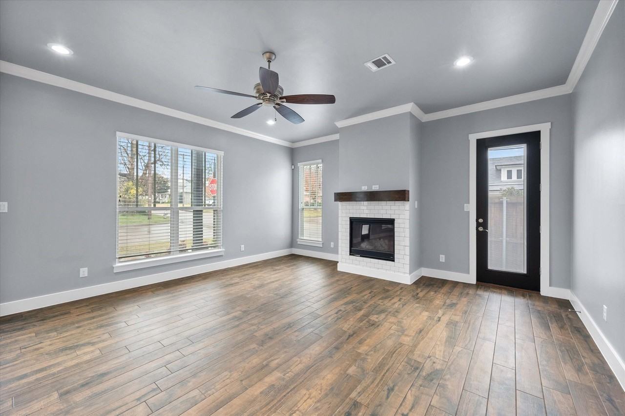 216 Alvarado St - Photo 6 of 30