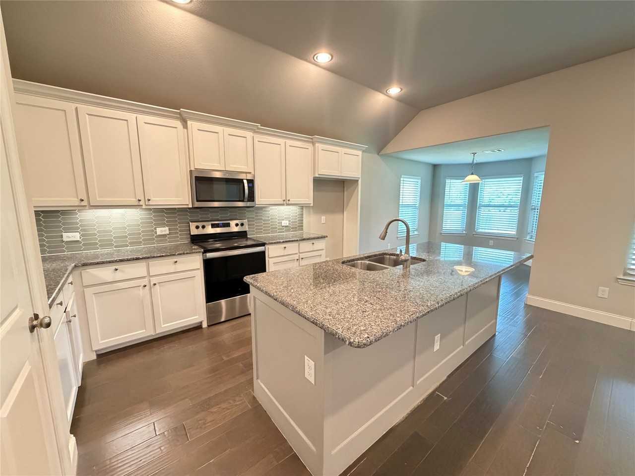 7924 Buttonwood Dr - Photo 6 of 30