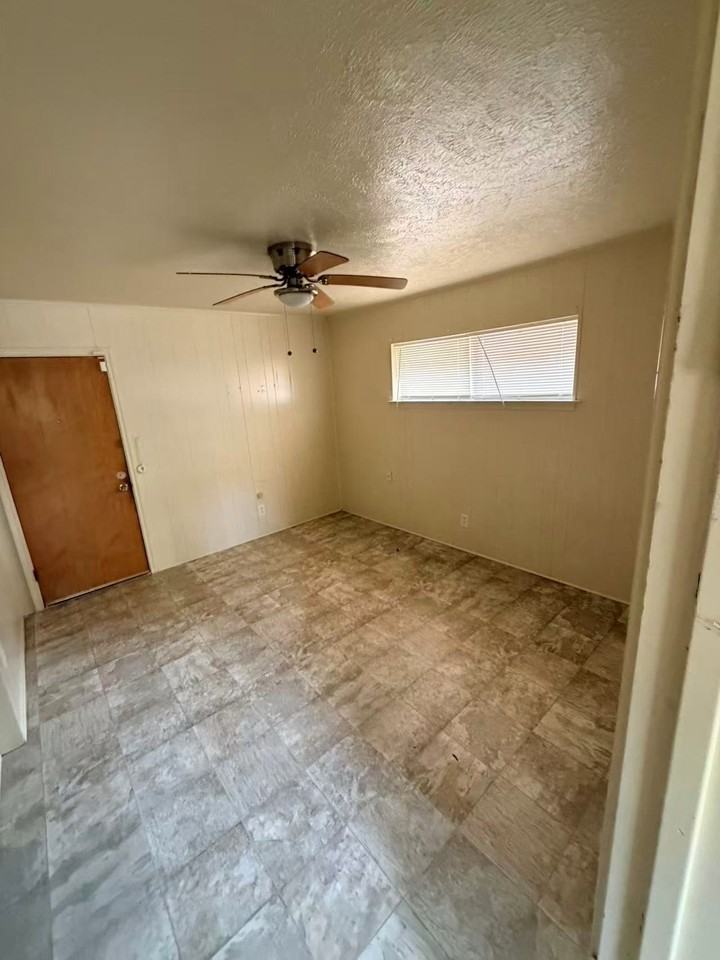 413 Frances Way - Photo 2 of 13