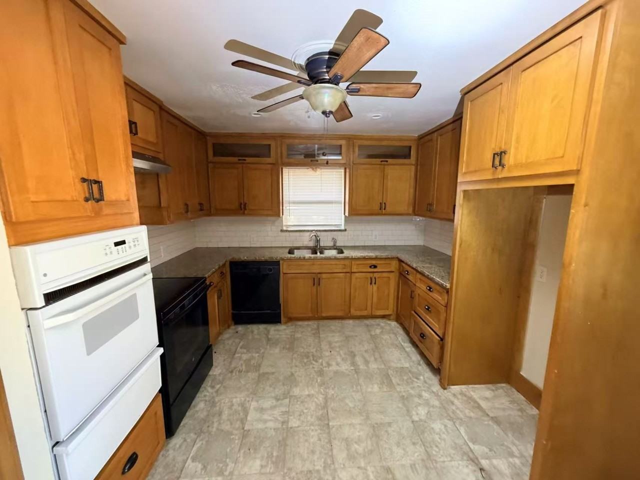 413 Frances Way - Photo 4 of 13