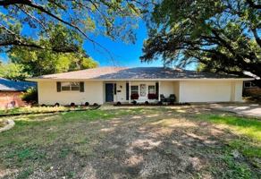 featured image of 3709 Ashford Ave