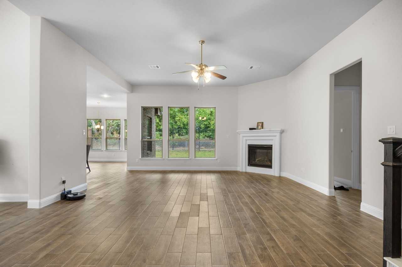 16050 Talamore Ln - Photo 3 of 37