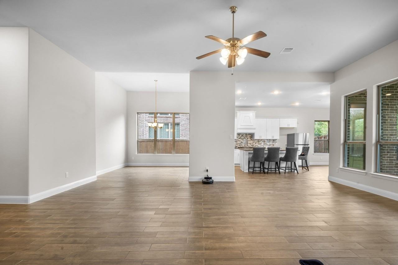 16050 Talamore Ln - Photo 7 of 37