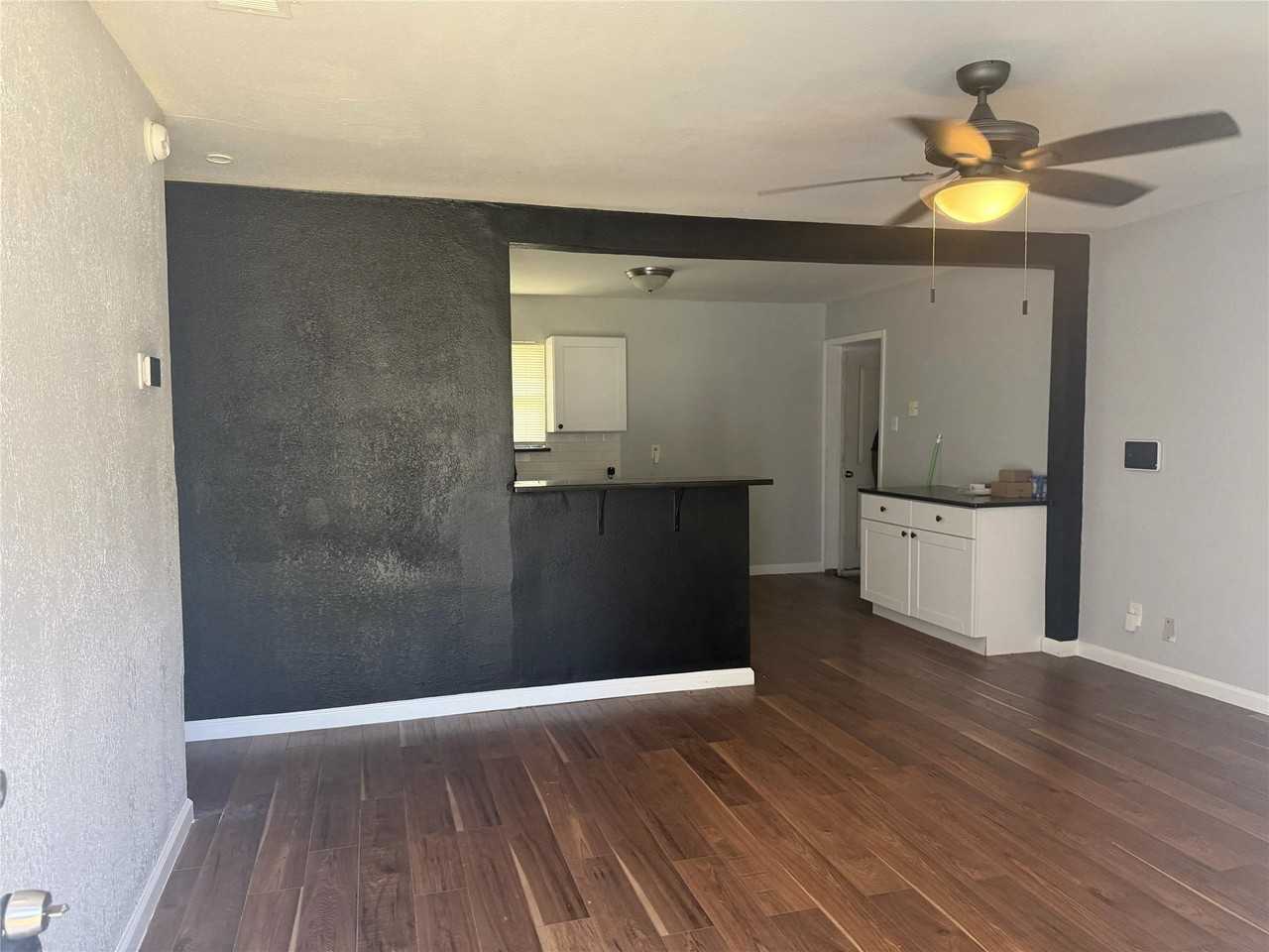 2374 Talco Dr - Photo 4 of 9