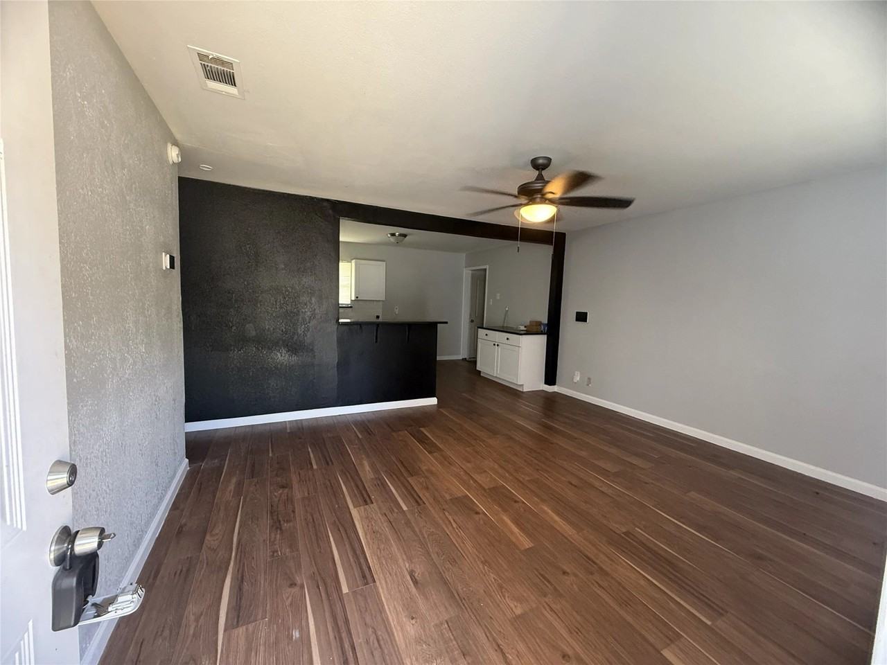 2374 Talco Dr - Photo 5 of 9