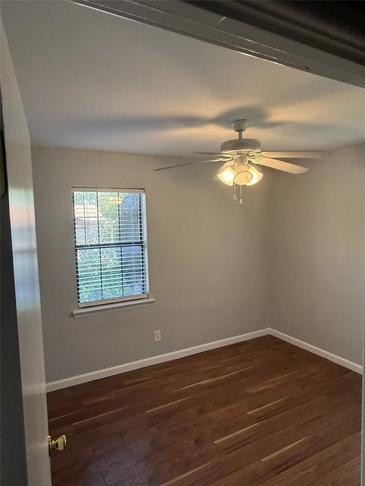 2374 Talco Dr - Photo 7 of 9