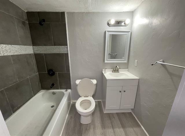 931 W Texas St #1 - Photo 6 of 9