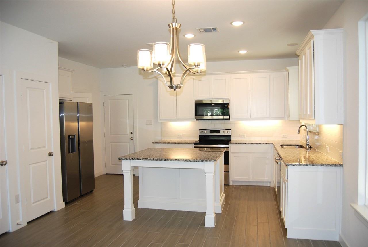 369 Oakbend Dr - Photo 6 of 23