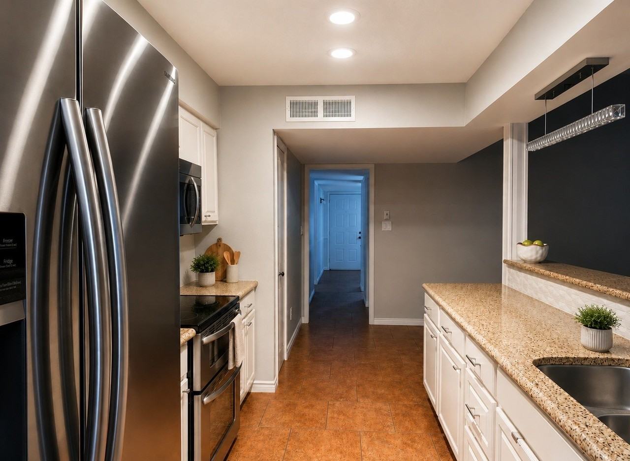 1308 Mullins Dr - Photo 6 of 19