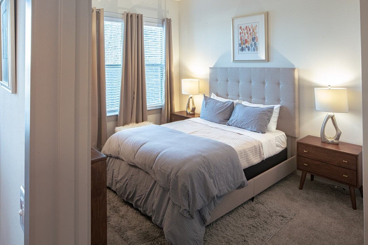 601 N Oak St #324 - Photo 5 of 12