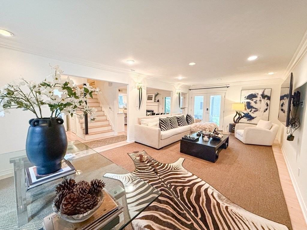 4500 San Carlos St - Photo 4 of 30