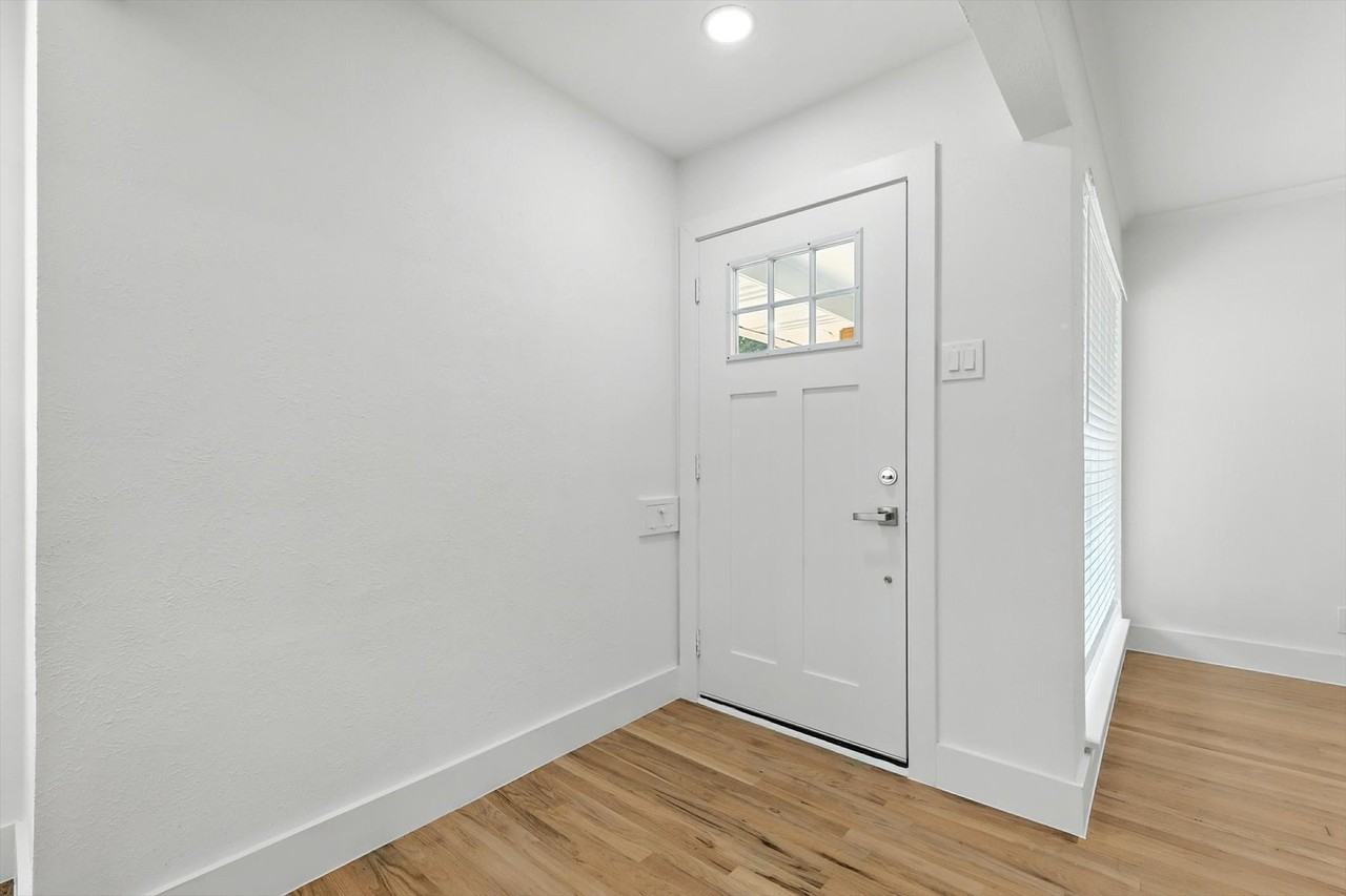 6519 Ravendale Ln - Photo 5 of 19