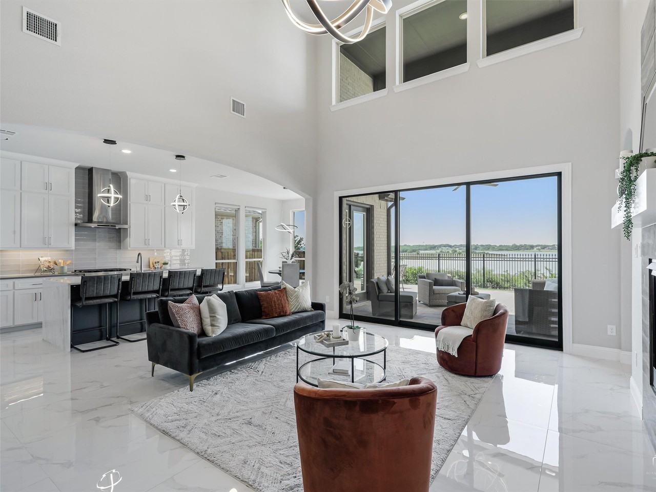 8416 Western - Photo 7 of 40