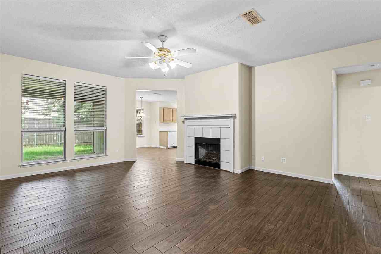 412 Dakota Dr - Photo 3 of 22