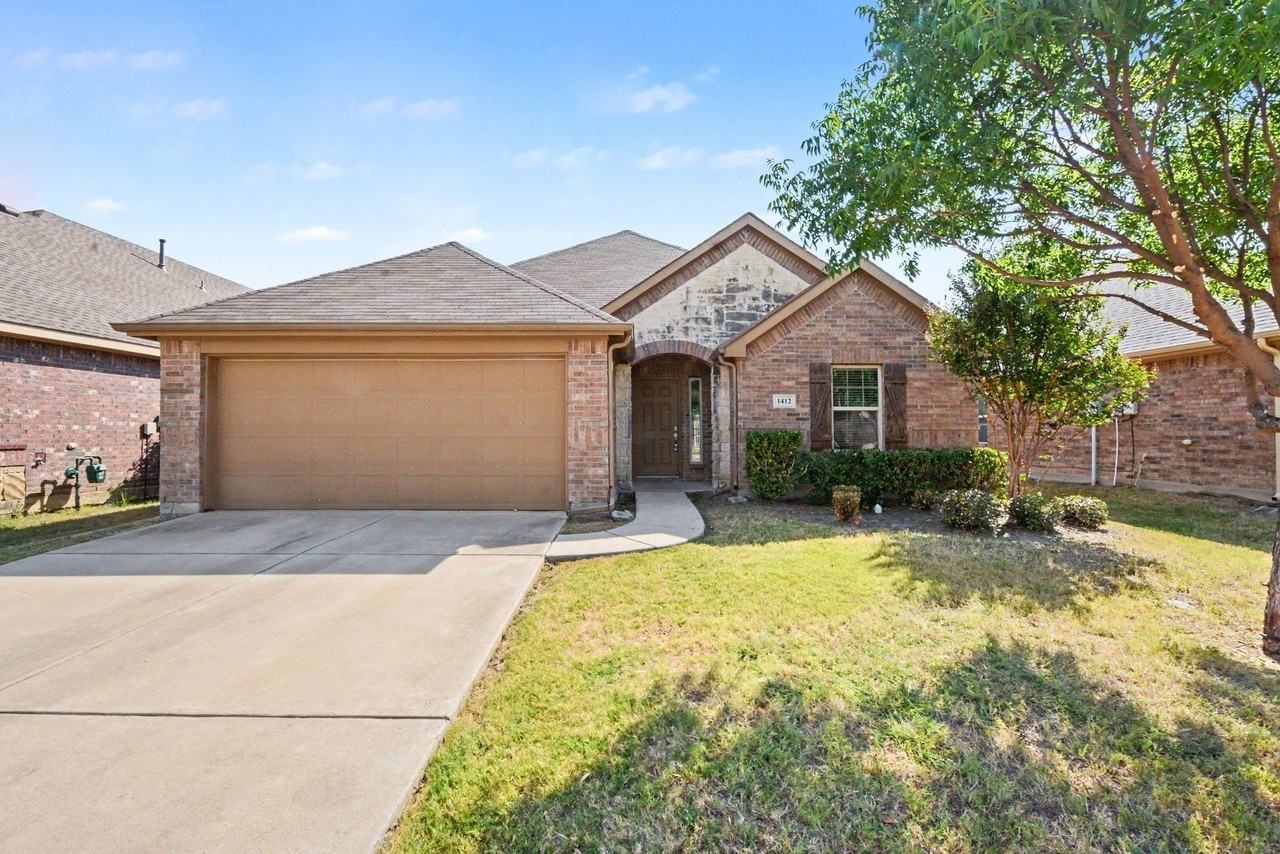1412 Villa Paloma Blvd - Photo 2 of 30
