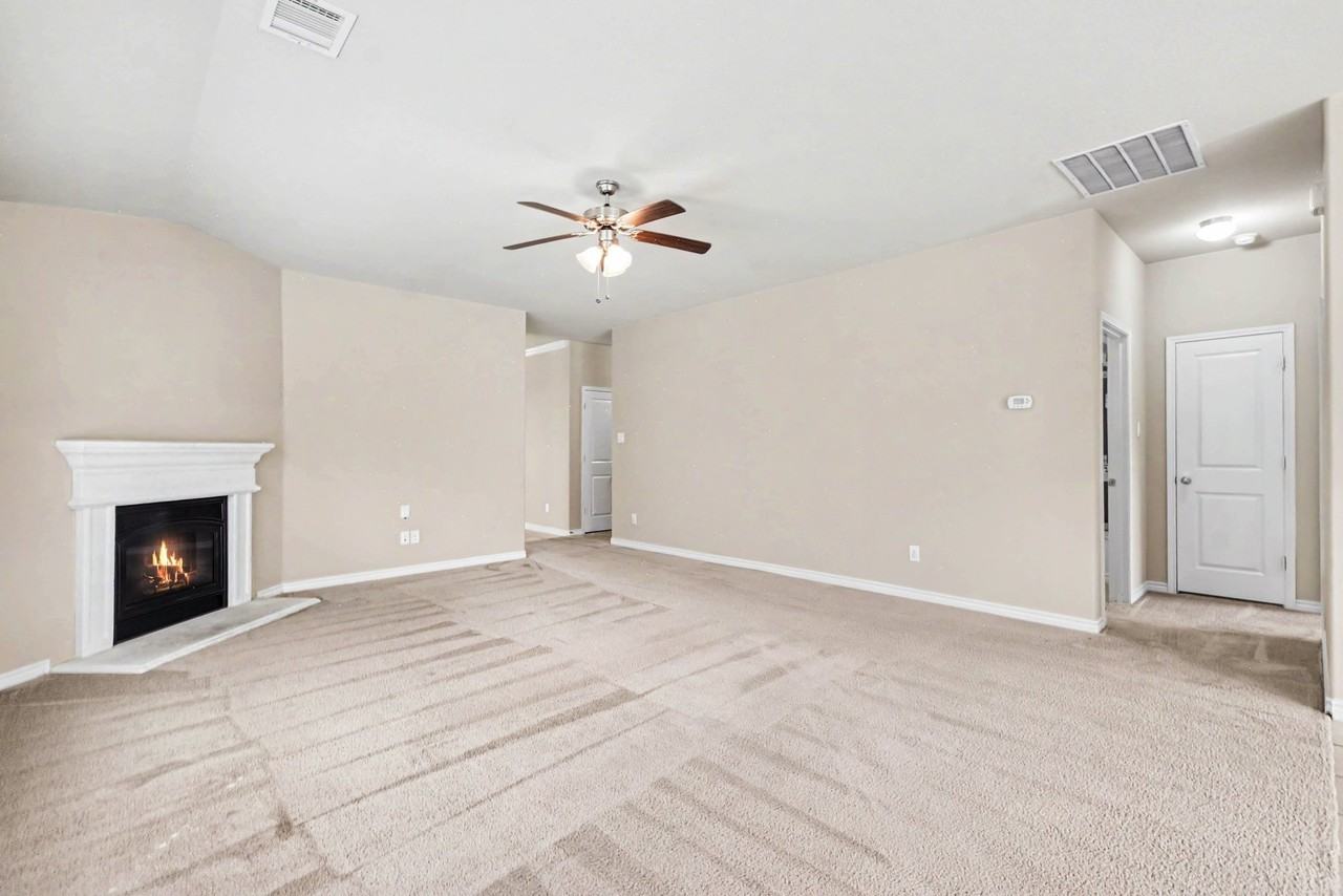 1412 Villa Paloma Blvd - Photo 6 of 30