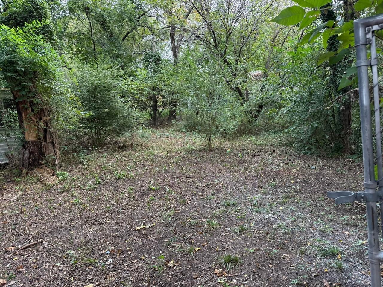 415 West Rainey StreetApt. B #1 - Photo 2 of 11