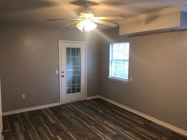 1113 W Walker St #1 - Photo 6 of 7