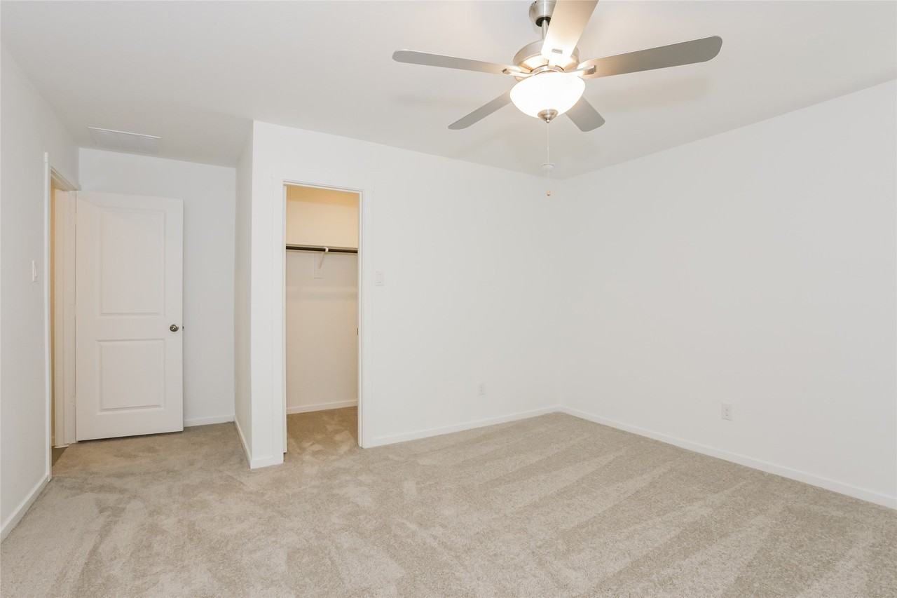 1309 Buckaroo Blvd - Photo 6 of 25