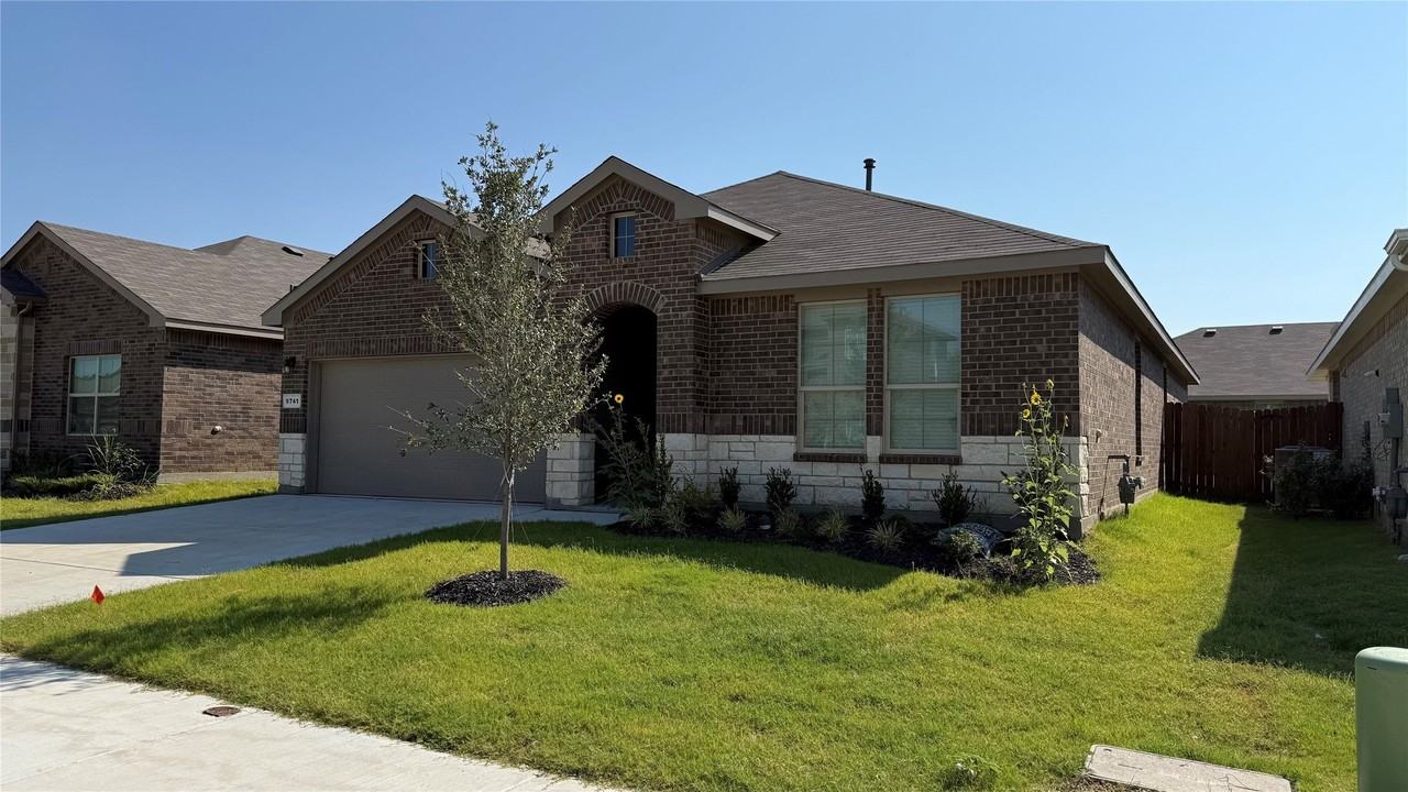 9741 Mcclane Farm Dr - Photo 3 of 24