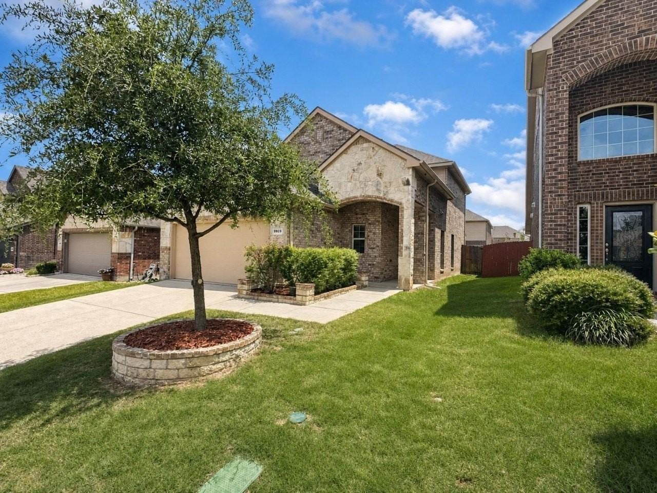 9929 Pronghorn Rd - Photo 3 of 27