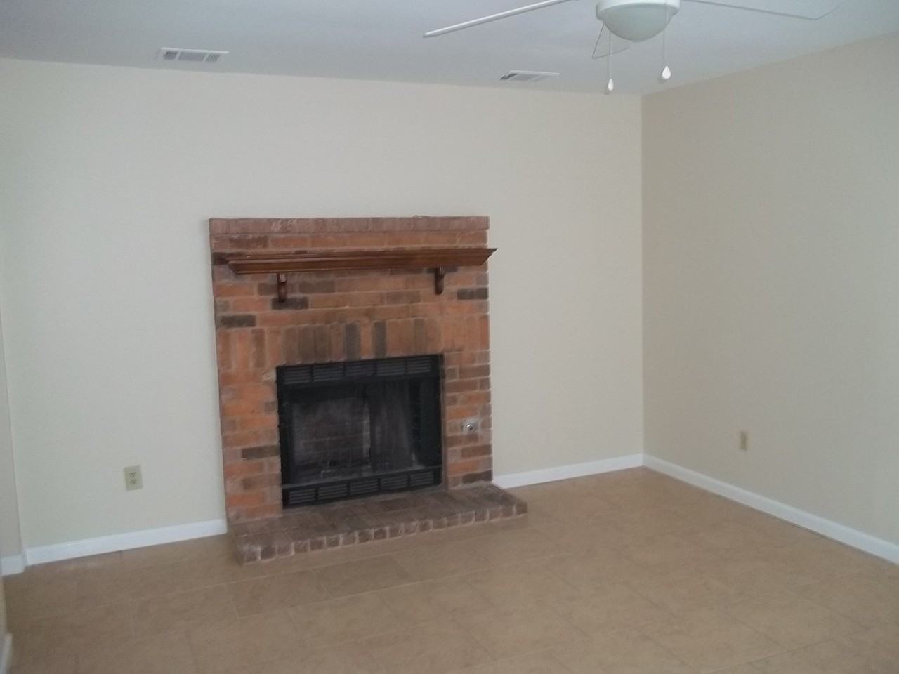 936 Ember Ln - Photo 2 of 15