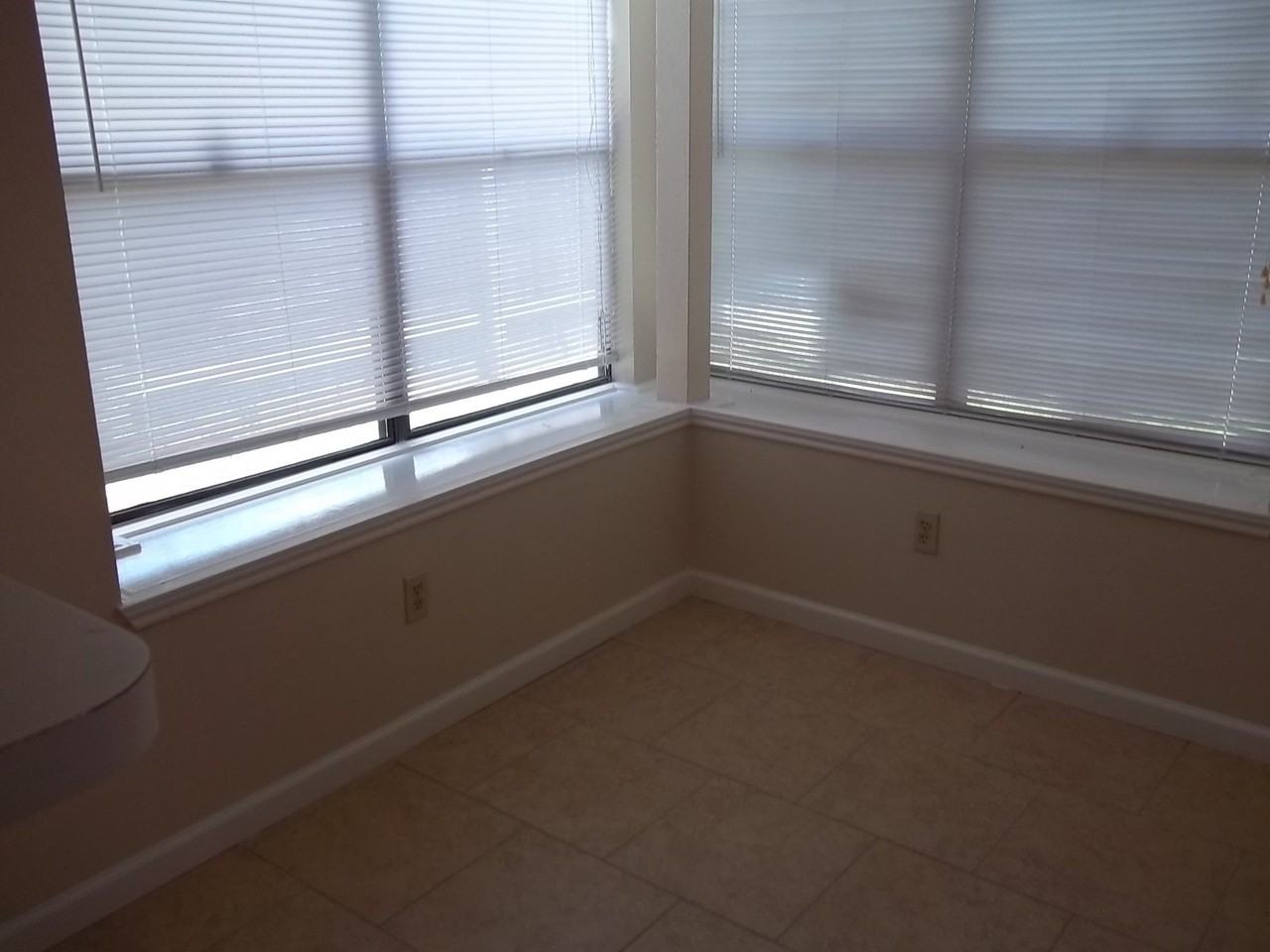 936 Ember Ln - Photo 7 of 15