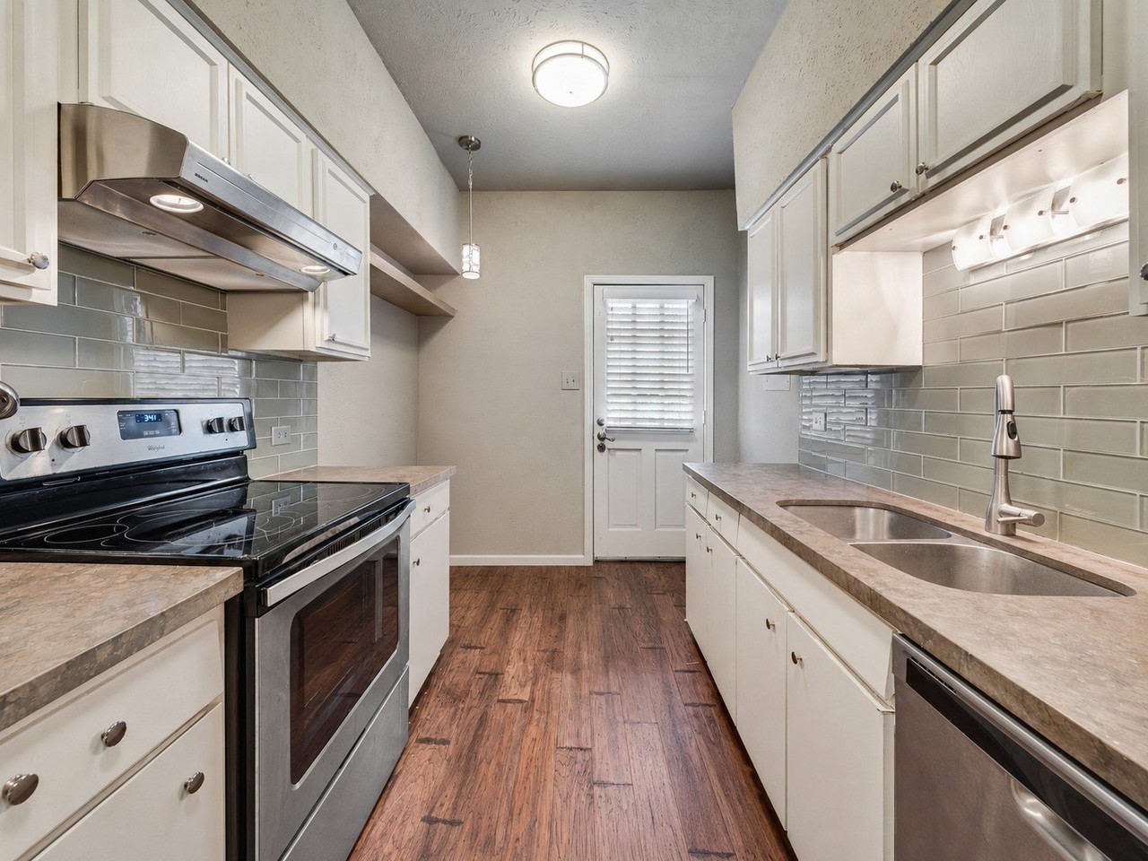 4349 Bellaire Dr S #228S - Photo 7 of 12