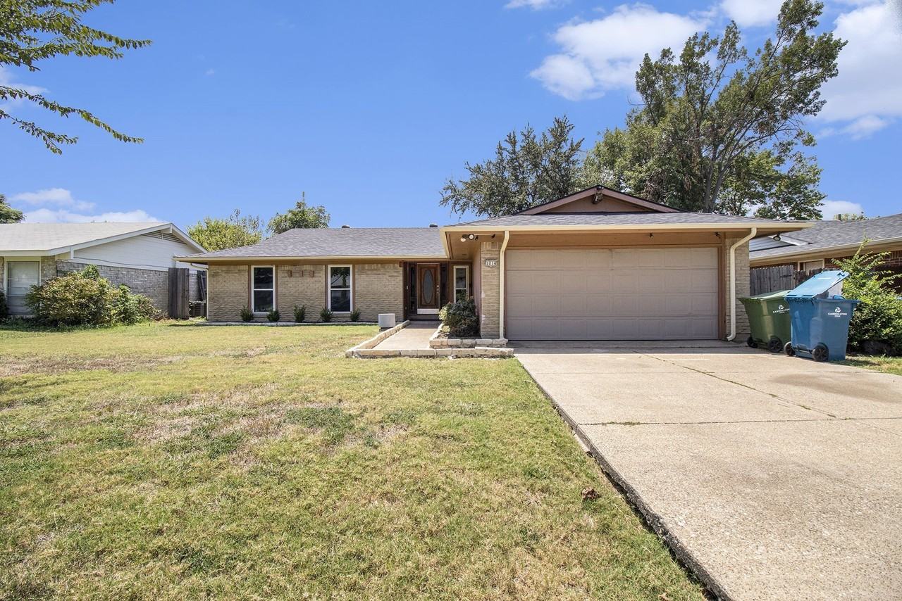 1014 Terrace Trl - Photo 3 of 25