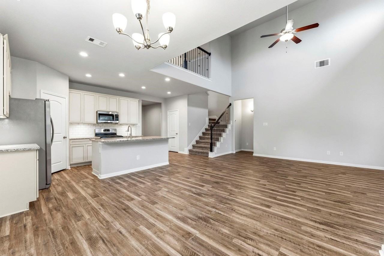 12173 Pearl Bay Ct - Photo 6 of 40